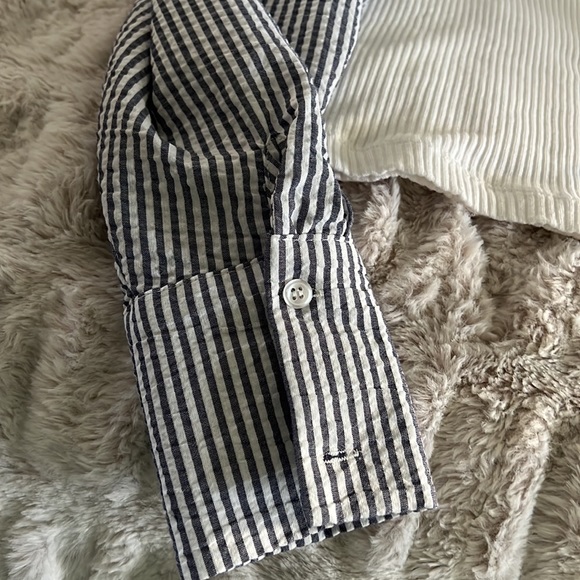 Zara puffy sleeve seersucker  sleeve shirt - Picture 5 of 5